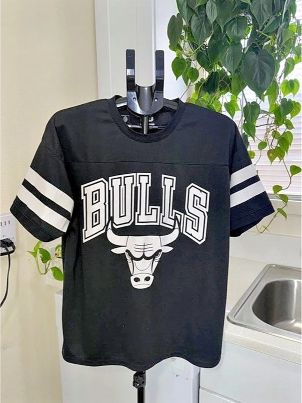 NBA Chicago Bulls Number 66 Jersey T-Shirt Black & White